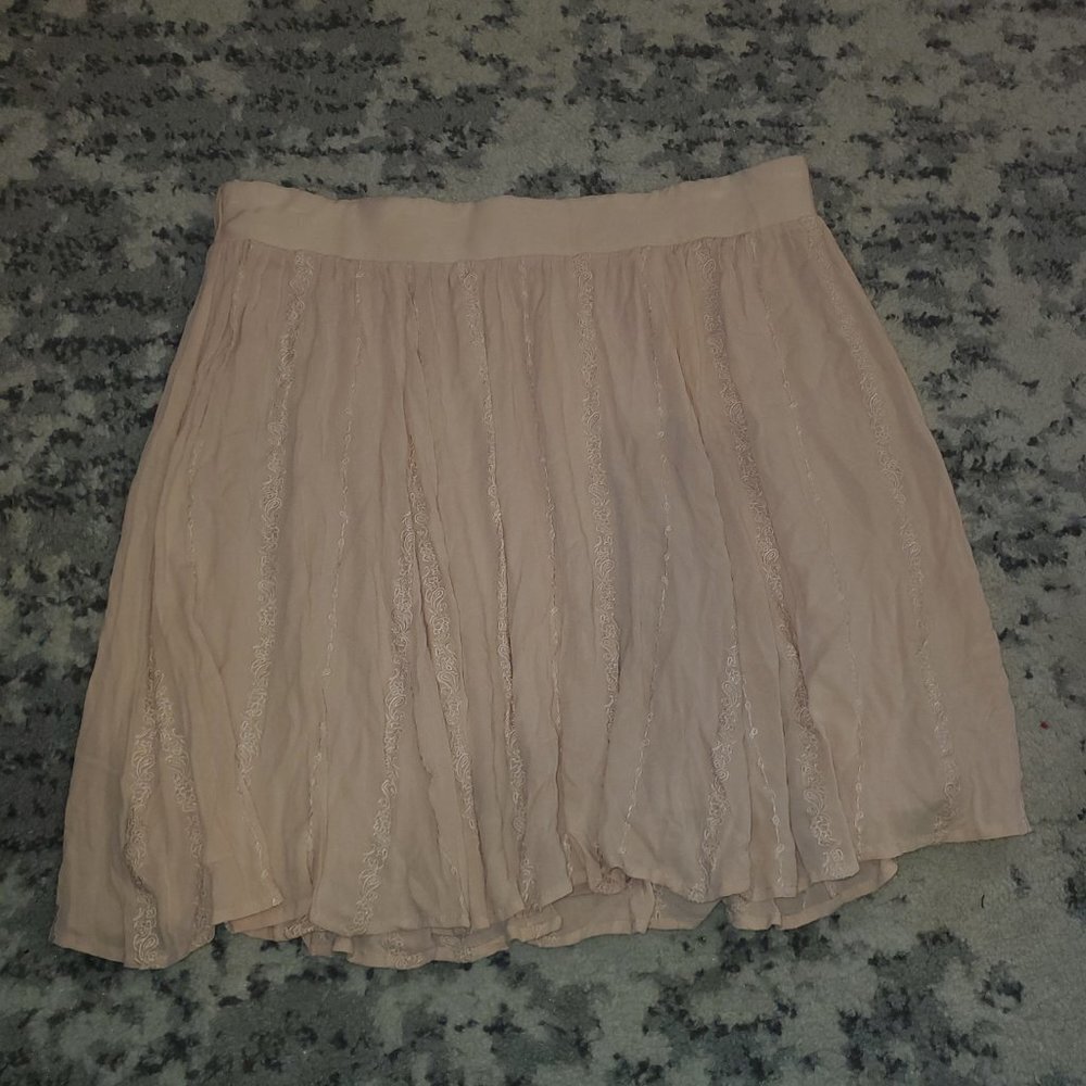 Torrid Peach Embroidered Elastic A-Line Skirt || sz 2 - Picture 7 of 14